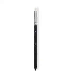 ICI Paris XL Dior Backstage Penselen Dior Backstage - Small Eye Shadow Blending Brush N°22 Penselen aanbieding