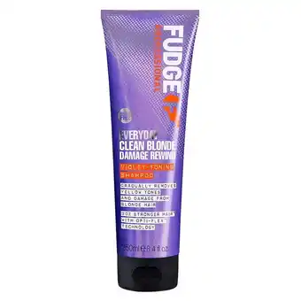 Douglas Fudge Everyday Clean Blonde Everyday Clean Blonde Damage Rewind Violet-Toning Shampoo aanbieding