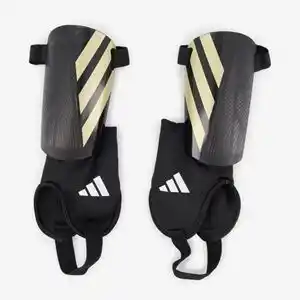 Scapino Adidas Tiro Match scheenbeschermers zwart goud aanbieding