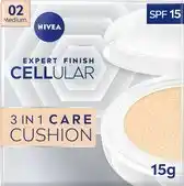 De Online Drogist Nivea Hyaluron Cellual Filler 3-in-1 Care Cushion Medium 15ML aanbieding