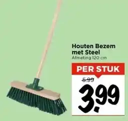 Vomar Voordeelmarkt Houten Bezem met Steel aanbieding