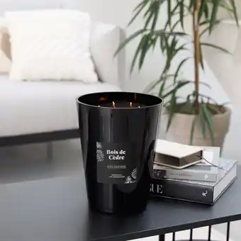 Action XL geurkaars in luxe houder - Zwart aanbieding