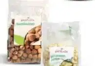 Ekoplaza HAZELNOTEN OF PIJNBOOMPITTEN aanbieding