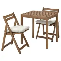 IKEA NÄmmarÖ Tafel en 2 klapstoelen, buiten, lichtbruin gelazuurd/kuddarna licht grijsbeige, 75x63 cm aanbieding