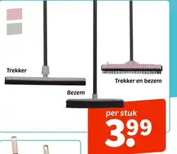 Wibra Trekker ,Bezem, Trekker en bezem aanbieding