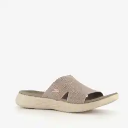 Scapino Skechers On The Go dames slippers taupe aanbieding
