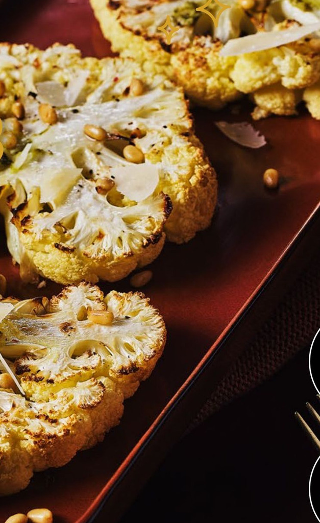 Bloemkoolsteaks met groene pesto, Parmezaan en pijnboompitjes. KL MEEI