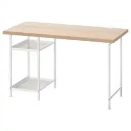 IKEA Een wit bureau van ikea lagkapten met een licht houten blad en twee gaasplanken aanbieding
