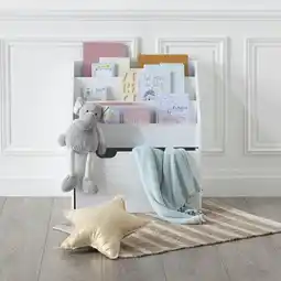 Action Kinderboekenkast op wielen aanbieding