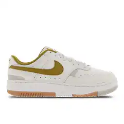 Foot Locker Nike Gamma Force Sneakers Dames - Wit - Maat 36.5 - Leer aanbieding