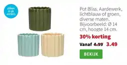 Intratuin Pot Bliss. Aardewerk, lichtblauw of groen, diverse maten. Bijvoorbeeld: Ø 14 cm, hoogte 14 cm. aanbieding