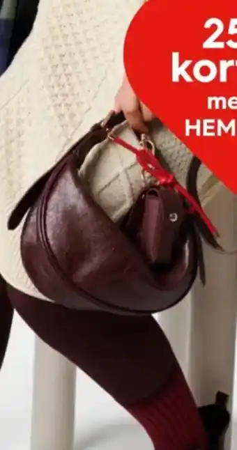 HEMA Bag charm, lipstick en strik aanbieding