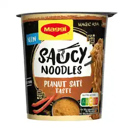 PLUS Maggi Saucy Noodles Pinda Saté aanbieding