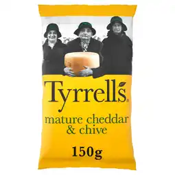 PLUS Tyrrells Mature Cheddar & Chive aanbieding