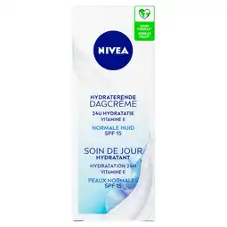 PLUS Nivea Essentials Dagcrème + 24H Hydra SPF15 aanbieding
