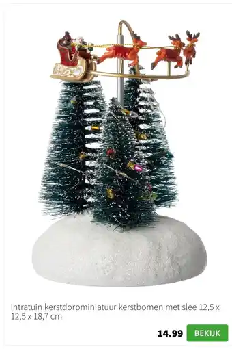 Intratuin Intratuin kerstdorpminiatuur kerstbomen met slee 12,5 x 12,5 x 18,7 cm aanbieding