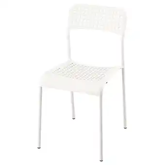IKEA Sandberg: witte, stapelbare stoel, geperforeerde zittingen, hars en staal, modern design aanbieding