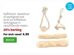 Intratuin Koffiehout. Kauwhout of speelgoed met touw en koffiehout. Verkrijgbaar in verschillende maten. aanbieding