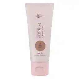 Etos Etos Moisturizing Mattifying Foundation SPF 20 09 Deep Beige aanbieding
