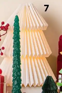 HEMA Papieren kerstboom met ledlampje aanbieding