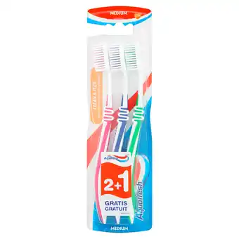PLUS Aquafresh Tandenborstel clean en flex medium aanbieding