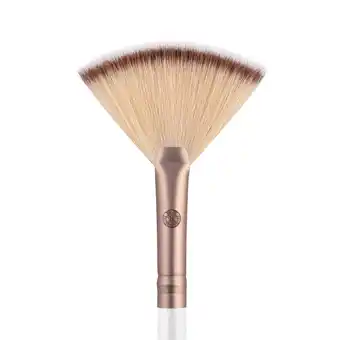 Douglas Luvia 211 // Fan Brush - Prime Vegan Elegance aanbieding