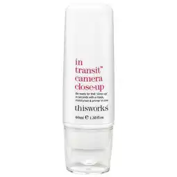 Douglas This Works In Transit In transit camera close-up aanbieding