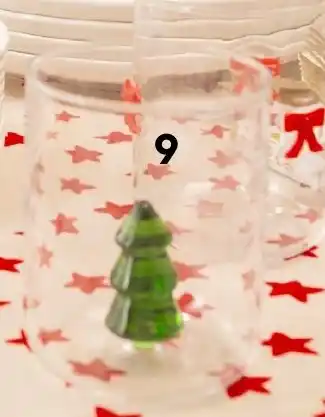 HEMA Waterglas met boompje, strik of candy cane aanbieding