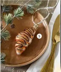 Intratuin Ornament croissant. aanbieding