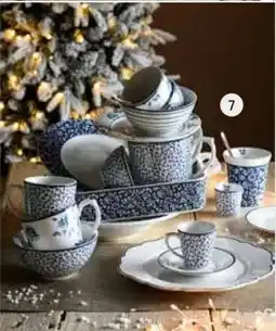 Intratuin Laura Ashley servies. Aardewerk, diverse onderdelen. Bijvoor- beeld: minimok Floris aanbieding