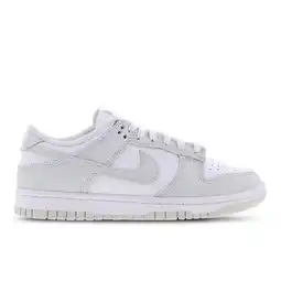 Foot Locker Nike Dunk Sneakers Dames - Wit - Maat 38 - Leer aanbieding