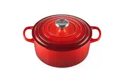 Amazon LE CREUSET Signature geëmailleerde gietijzeren ronde braadpan met deksel, 24 cm, kersenrood aanbieding