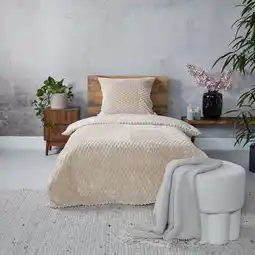 Action Teddy Hexagon dekbedovertrek - taupe aanbieding