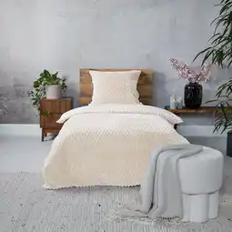 Action Teddy Hexagon dekbedovertrek - crème-wit aanbieding