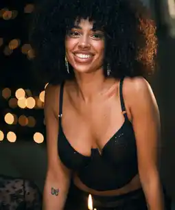 Hunkemoller Hunkemöller Niet-voorgevormde longline beugel bh Elle Zwart aanbieding