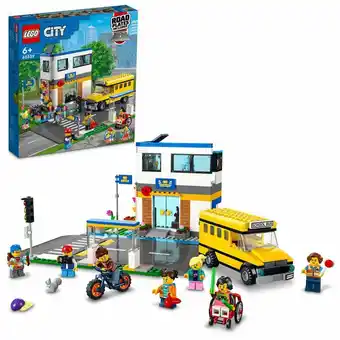 Intertoys LEGO City schooldag 60329 aanbieding