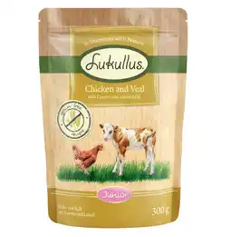 Zooplus Lukullus Naturkost Junior Graanvrije vershoudzakjes 6 x 300 g - Kip en Kalf aanbieding