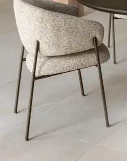 Henders & Hazel Gavin, armstoel - steelbrown frame - pocketvering - stof Luton - Creme aanbieding