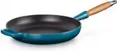 Bol.com Le Creuset geëmailleerd gietijzeren koekenpan - Ø 28 cm / 2,6liter- Deap Teal aanbieding