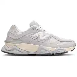 Foot Locker New Balance 9060 Sneakers Dames - Bruin - Maat 37.5 - Suède aanbieding