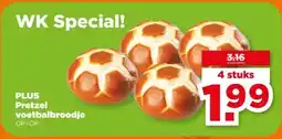 PLUS PLUS Pretzel voetbalbroodje aanbieding