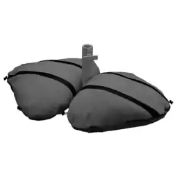 IKEA Grijze iggÖn parasolvoet met zandzakken en metalen paal aanbieding