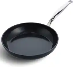 Bol.com GreenPan Koekenpan Barcelona Pro - Zwart - ⌀ 26 cm - keramische anti-aanbaklaag aanbieding