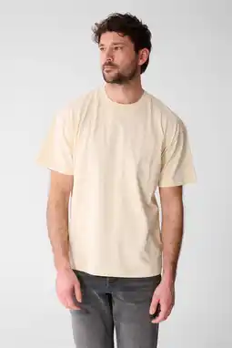 Wehkamp Shoeby relaxed T-shirt lichtgeel aanbieding