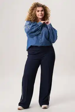 Wehkamp Miss Etam Plus gebloemde blouse dark blue denim aanbieding