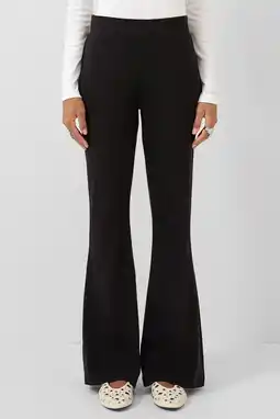 Wehkamp QS regularwaist flared broek zwart aanbieding