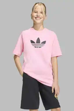 Wehkamp adidas Originals T-shirt GFX roze aanbieding