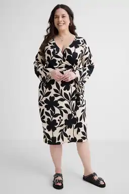 Wehkamp GREAT LOOKS crinkle wikkeljurk met bloemenprint zwart/wit aanbieding