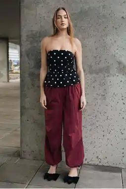 Wehkamp Shoeby highwaist casual broek donkerrood aanbieding