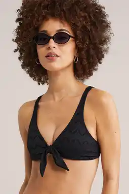 Wehkamp WE Fashion voorgevormde bikinitop met textuur zwart aanbieding